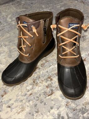 Sperry Brown and Black Waterproof Duck Boots women 6.5